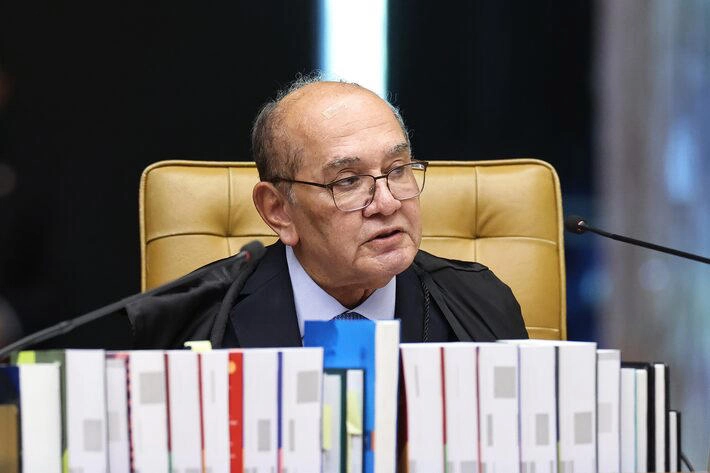 Gilmar homenageia Fachin no STF e faz críticas indiretas a André Mendonça por vazamentos seletivos