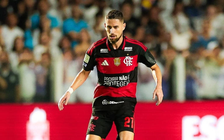 Jorginho critica Daronco após empate do Flamengo: 'Não era pênalti, mas sim falta em mim'