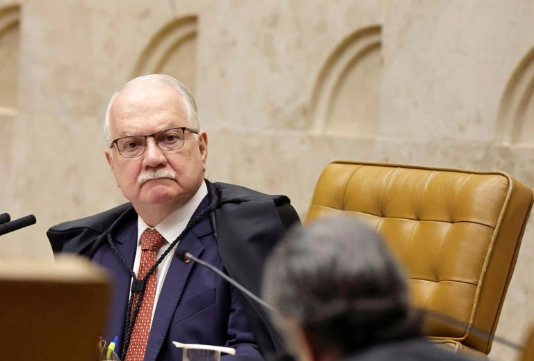 Fachin se irrita com colega durante sessão: “Não lhe concedi a palavra”