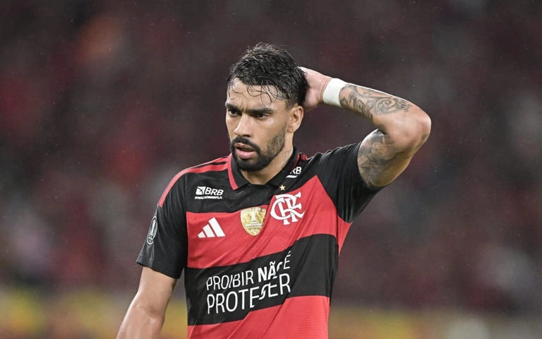 Paquetá chora após pênalti perdido pelo Flamengo e desabafa: 'Falhei quando não podia'
